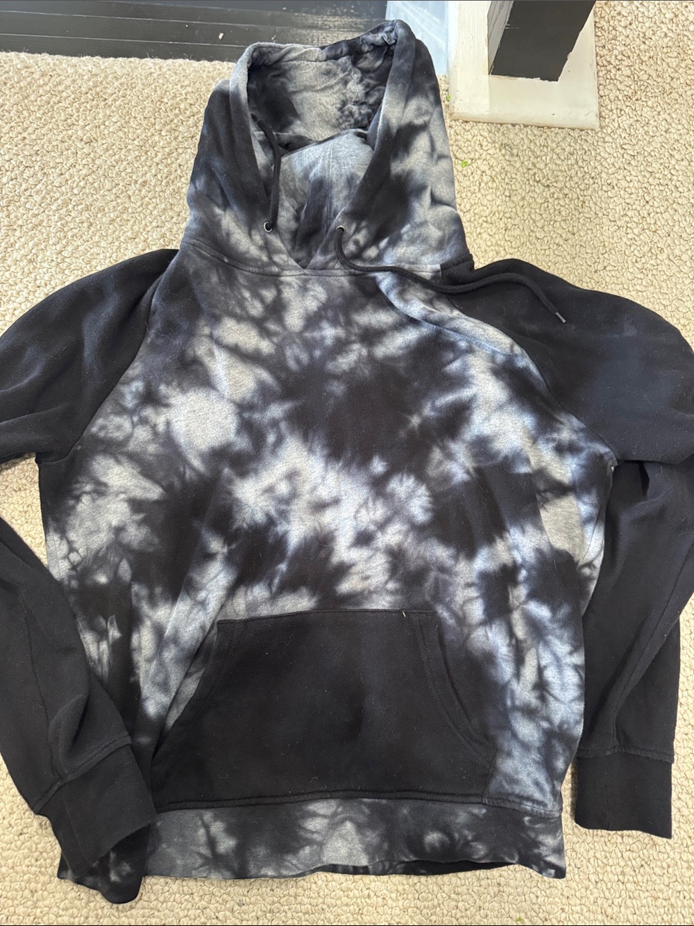 Zine Clothing Black & Gray Tie-Dye Hoodie